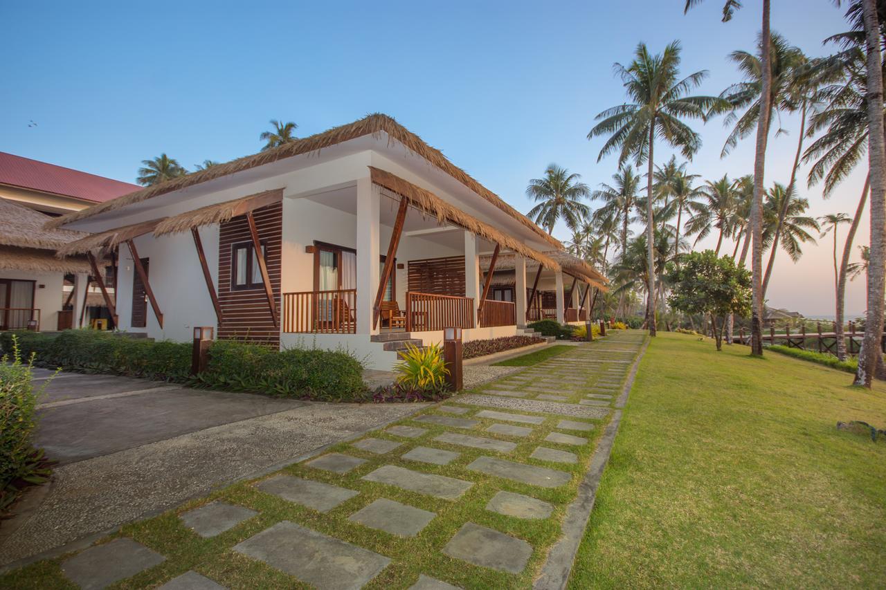 Eskala Hotels&Resorts Ngwesaung Exteriör bild
