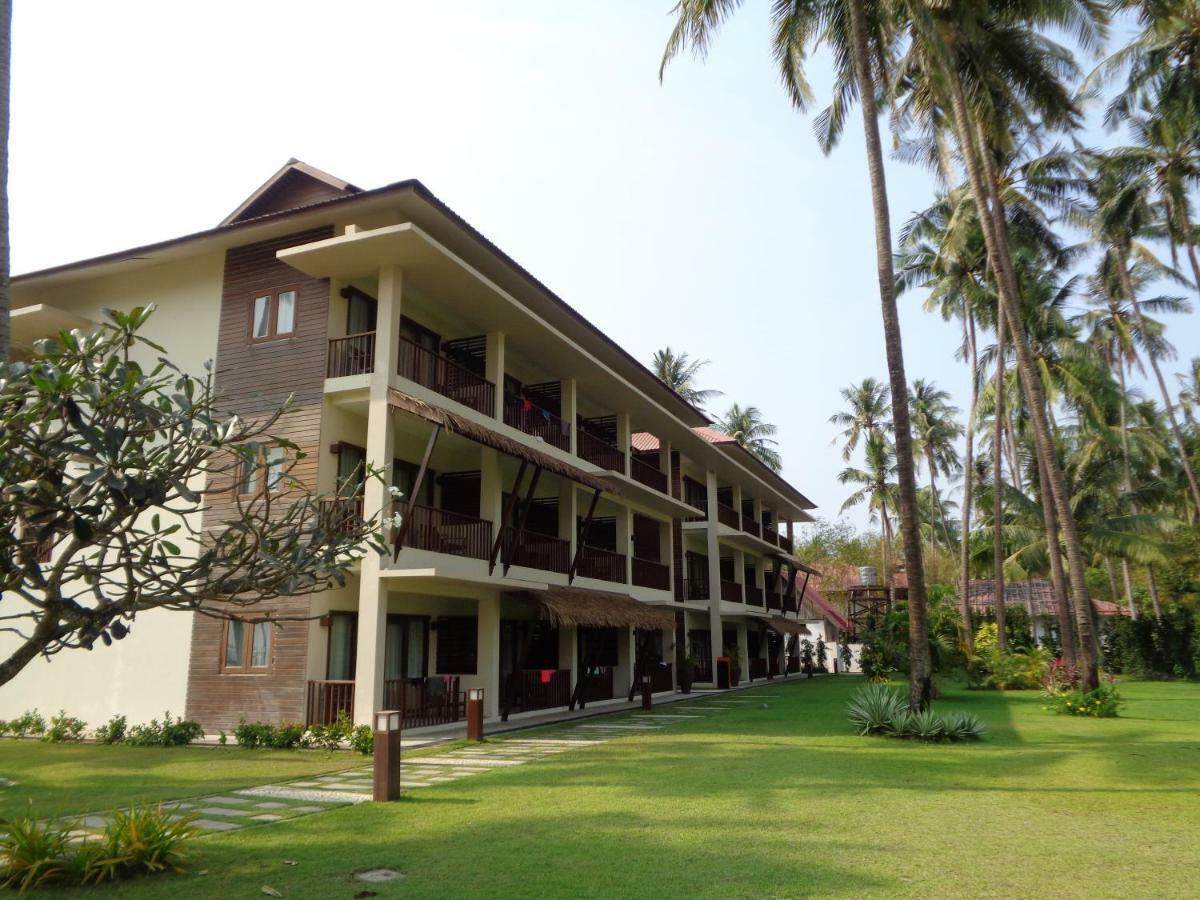 Eskala Hotels&Resorts Ngwesaung Exteriör bild
