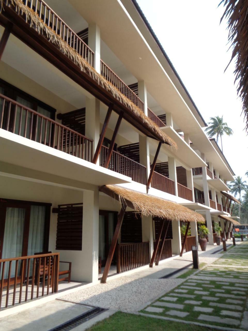 Eskala Hotels&Resorts Ngwesaung Exteriör bild