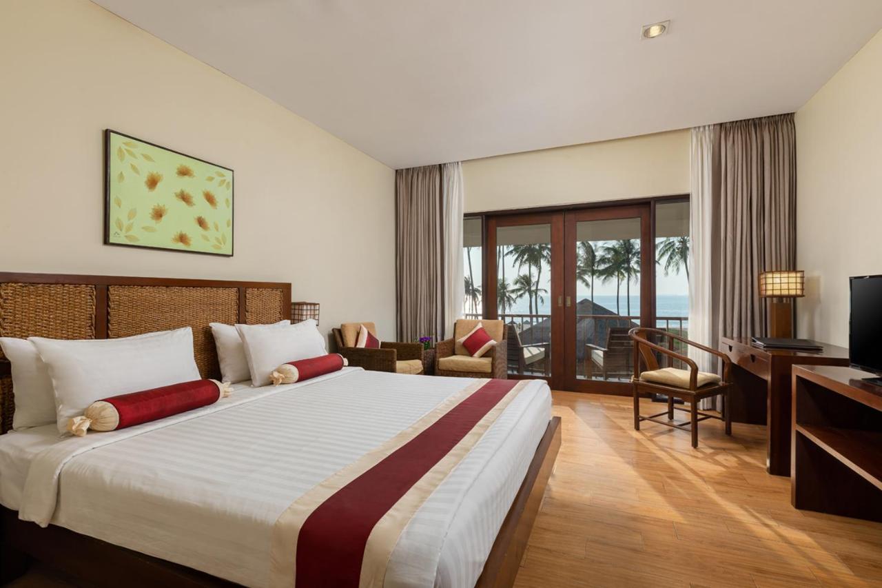 Eskala Hotels&Resorts Ngwesaung Exteriör bild